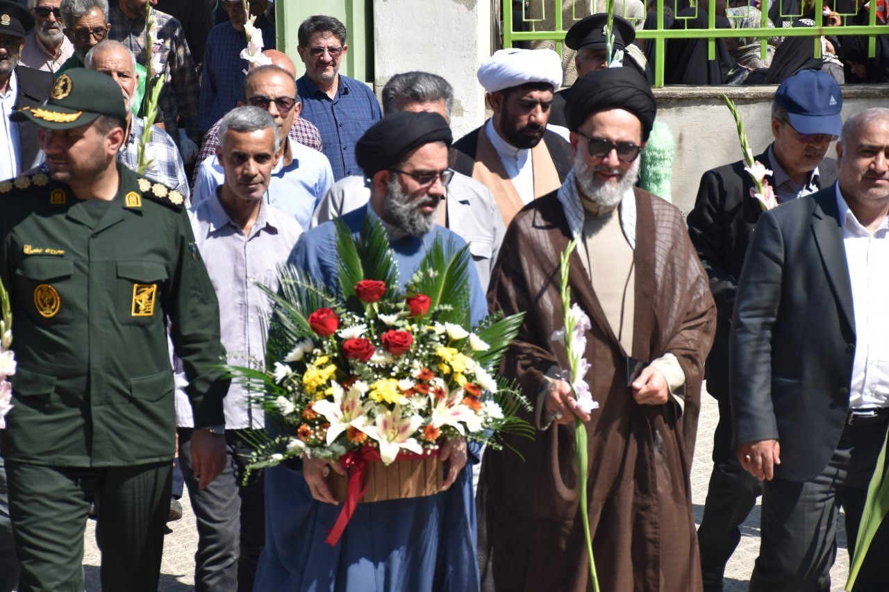 گلستان ما - قدمگاه امام حسن عسکری(ع) در گرگان گلباران شد
